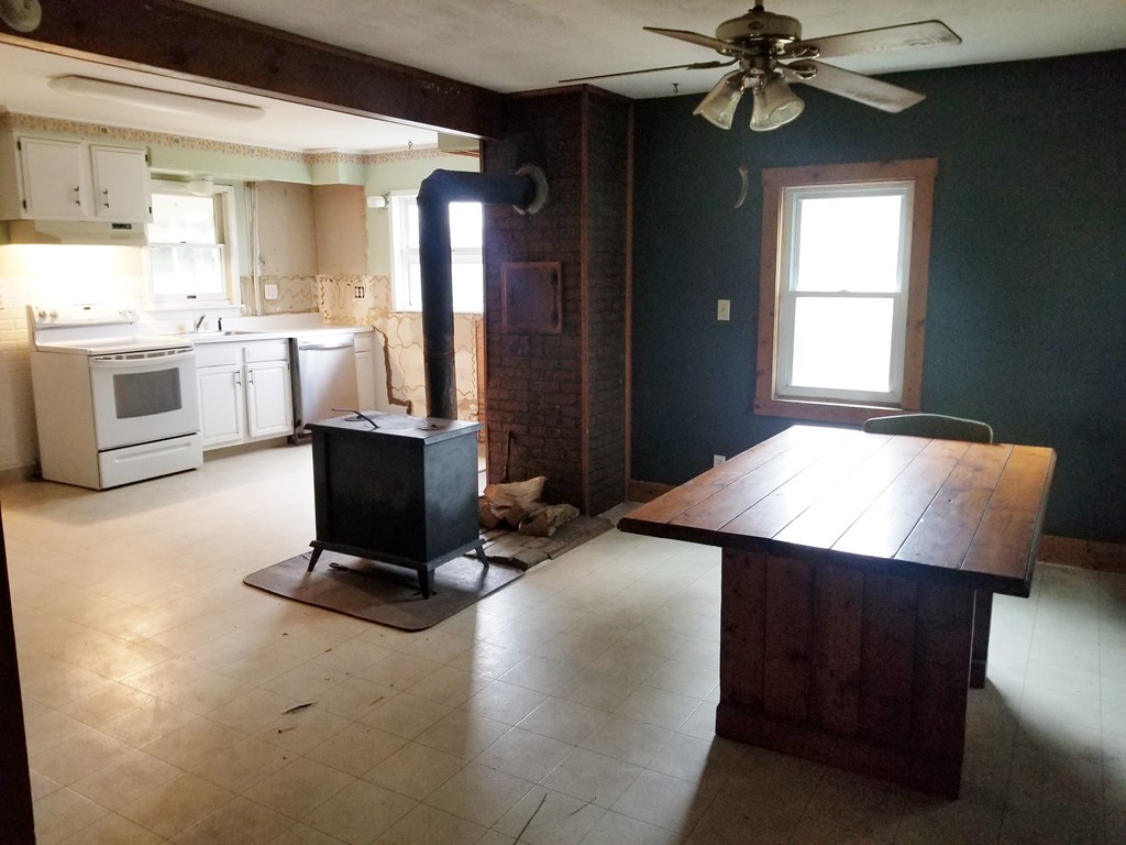 Dining room looking to kitchen